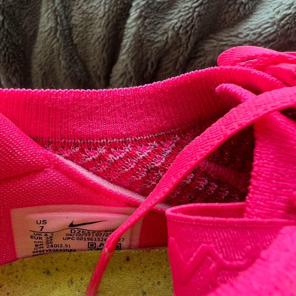 NWT- Nike Air VaporMax 2021 FK "Pink Blast/Hyper Pink" Women's Shoe - Picture 9 of 9